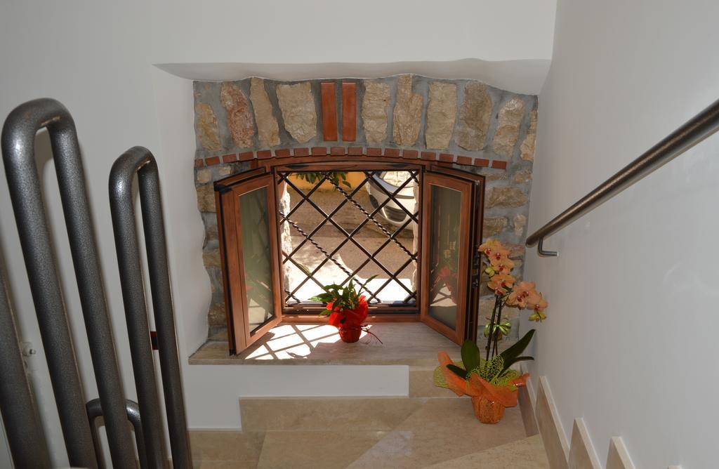 Guest House - Il Granaio Norma Bagian luar foto