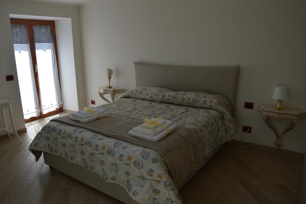 Guest House - Il Granaio Norma Bagian luar foto